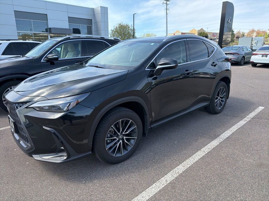 Used 2025 Lexus NX 350h AWD w/ Accessory Package (2T) image 8