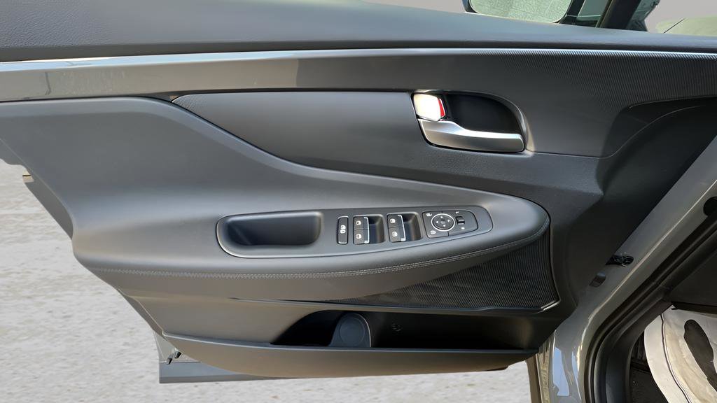 Certified 2023 Hyundai Santa Fe SEL image 12