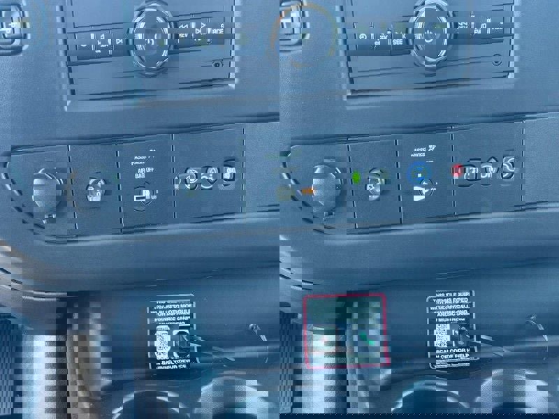 Used 2025 Chevrolet Express 2500 w/ Driver Convenience Package image 17