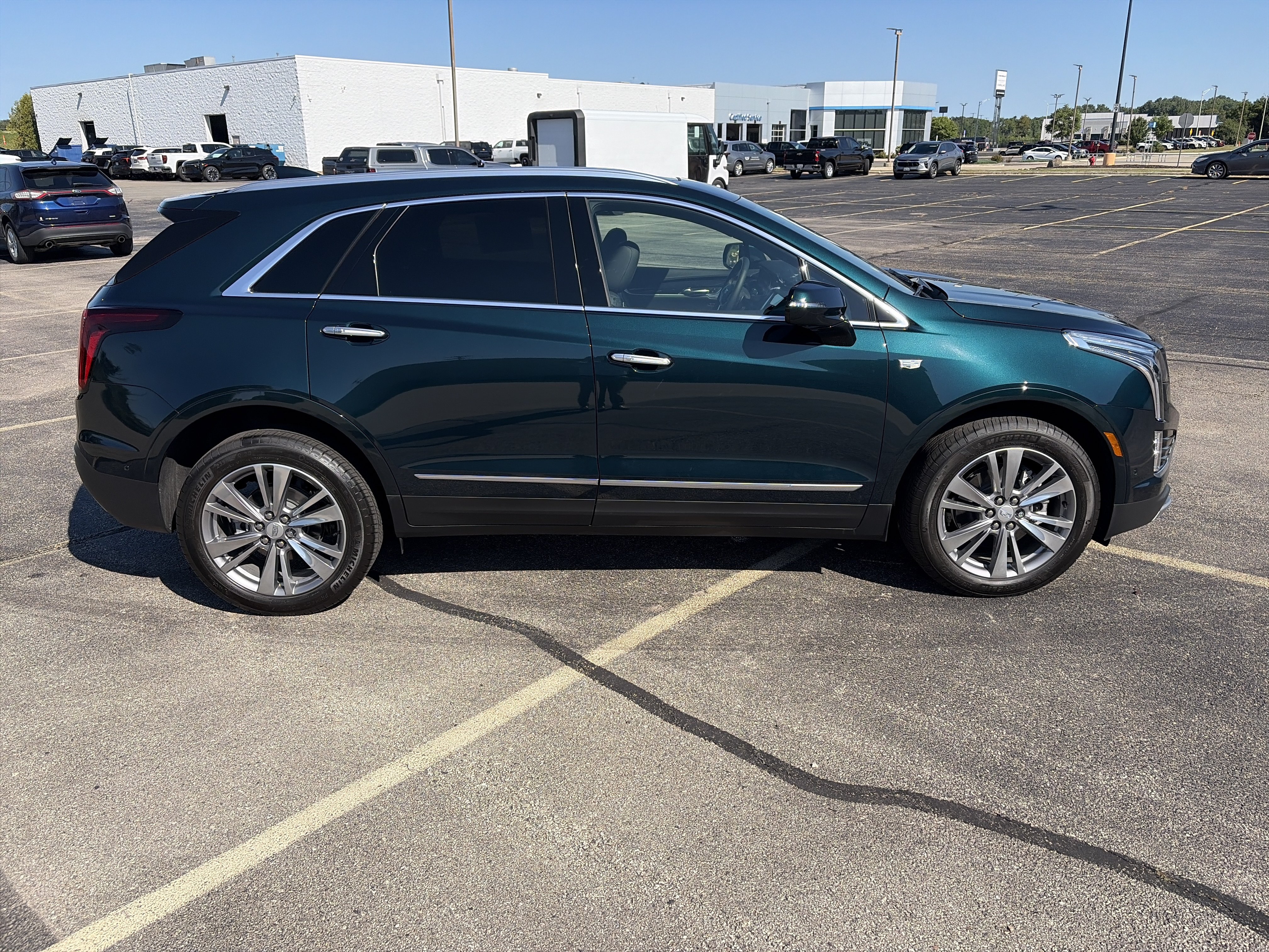 Used 2025 Cadillac XT5 Premium Luxury w/ Technology Package AWD/4WD image 7