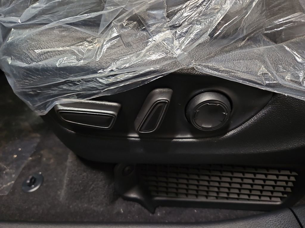 New 2026 Toyota Sienna XLE image 12