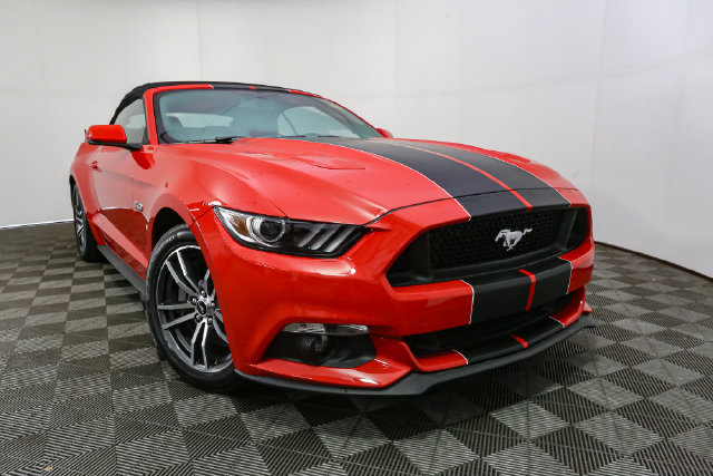 Used 2017 Ford Mustang GT Premium RWD image 3
