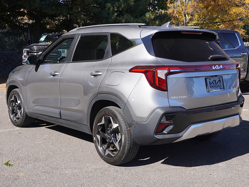 Used 2024 Kia Seltos EX AWD/4WD image 9