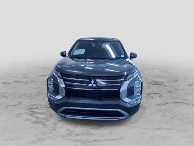 Used 2025 Mitsubishi Outlander SE AWD/4WD image 4