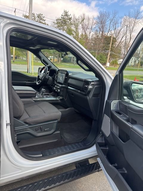 Used 2021 Ford F150 XLT w/ Equipment Group 302A High image 18