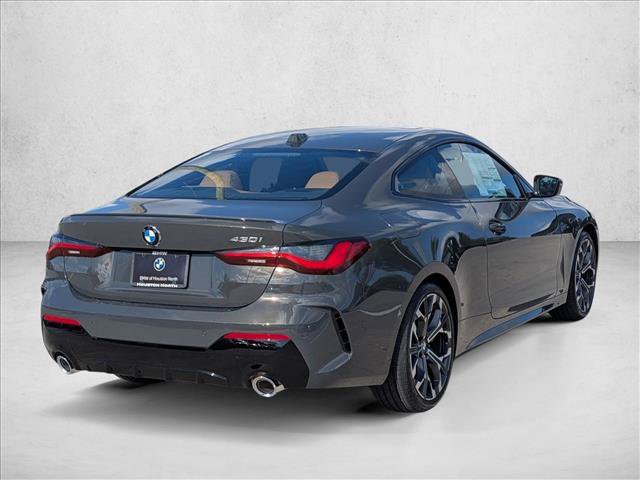 Used 2026 BMW 430i Coupe w/ M Sport Package RWD image 2