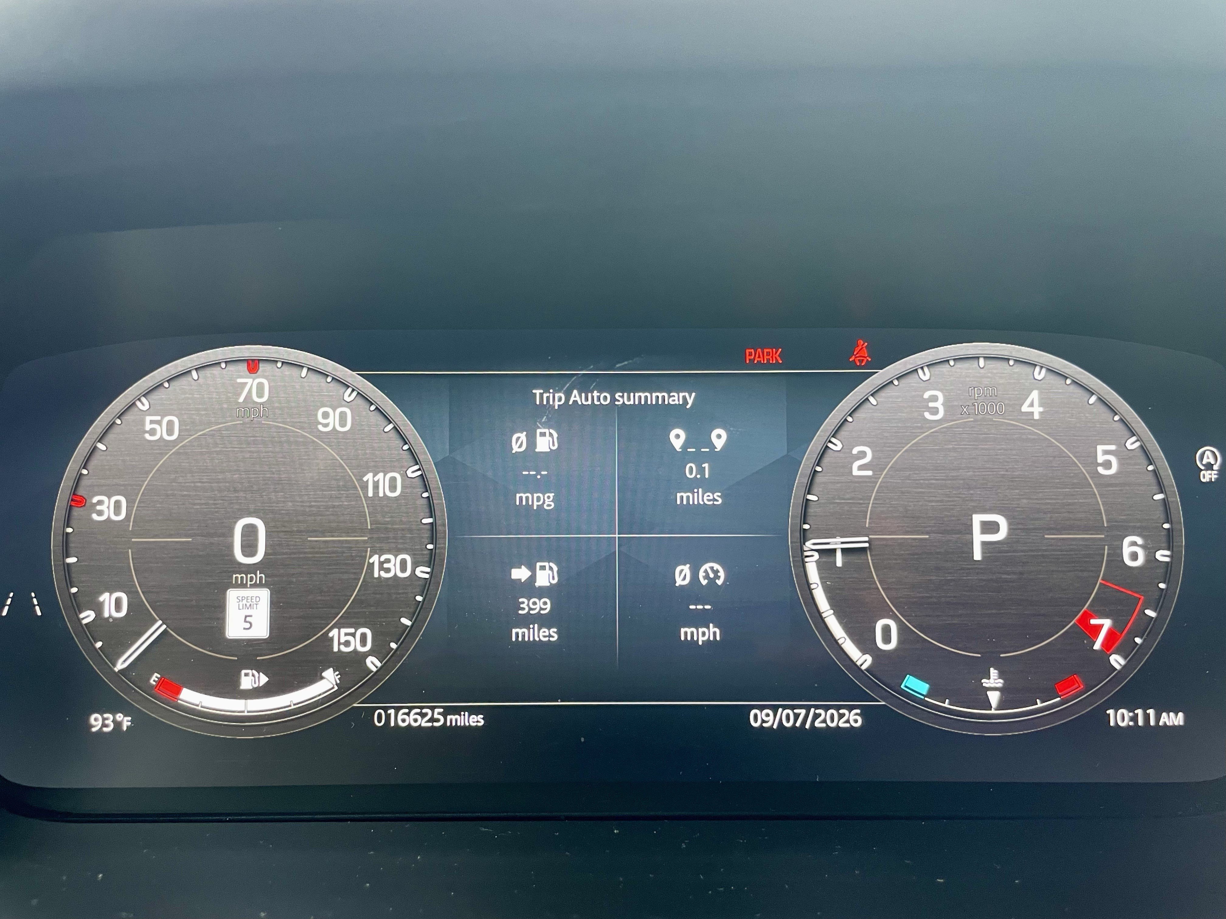 Certified 2025 Land Rover Defender 110 X-Dynamic SE AWD/4WD image 24