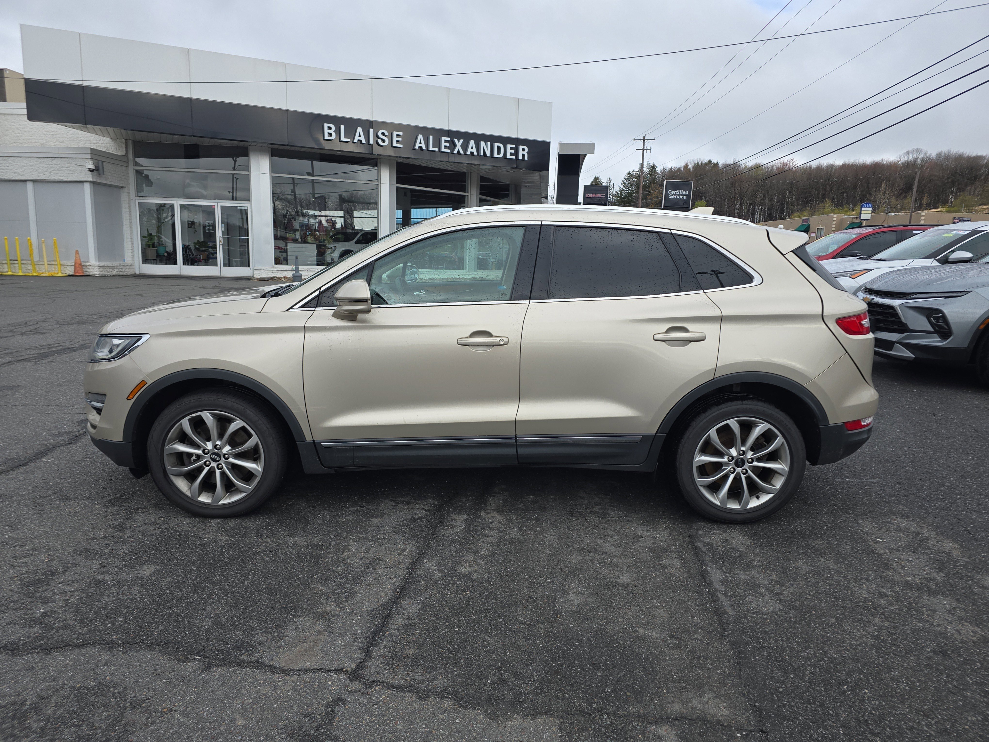 Used 2017 Lincoln MKC Select w/ Select Plus Package AWD/4WD image 8