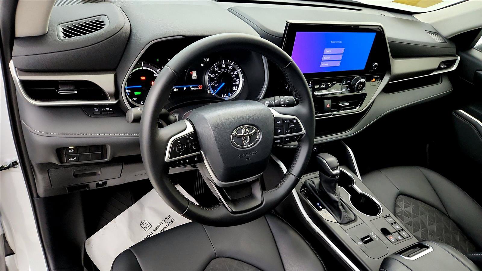 Certified 2024 Toyota Highlander XLE image 26