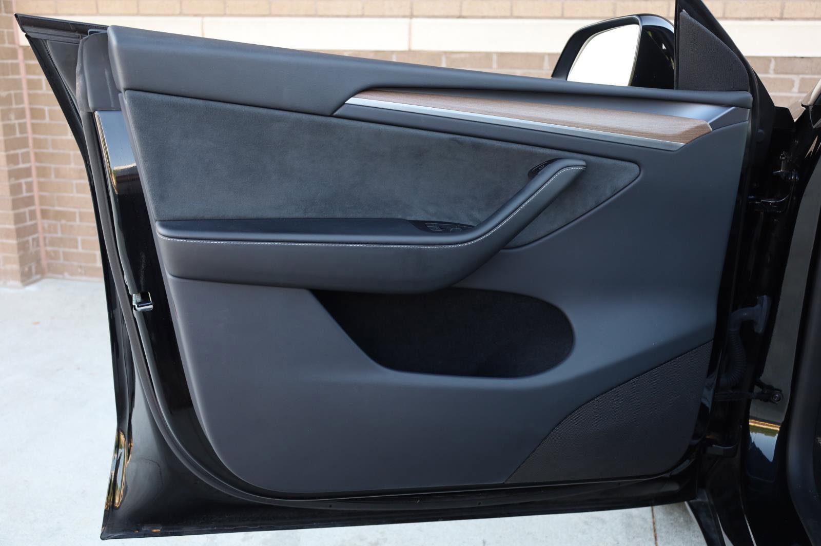 Used 2023 Tesla Model Y Long Range AWD/4WD image 12