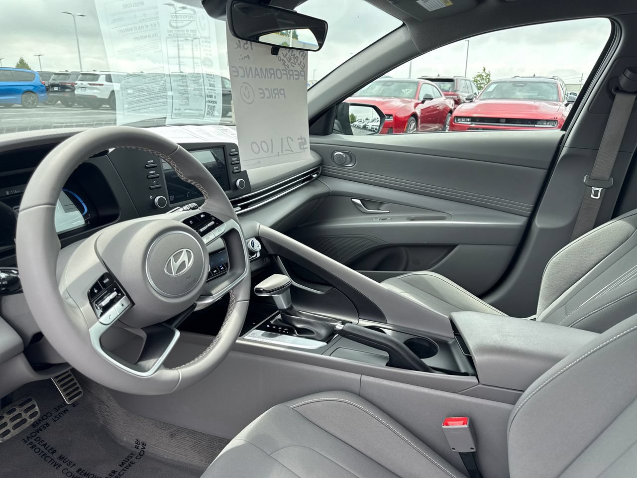 Used 2025 Hyundai Elantra Sport FWD image 11