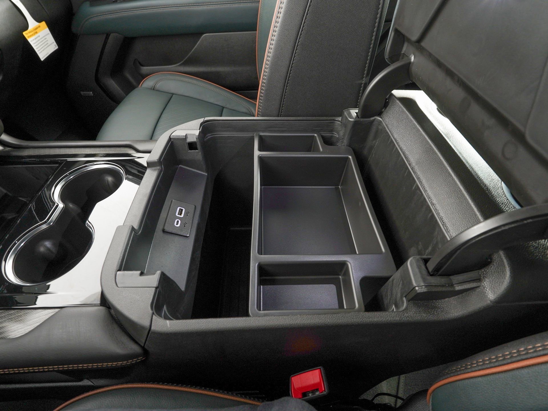 Used 2026 GMC Yukon AT4 image 31