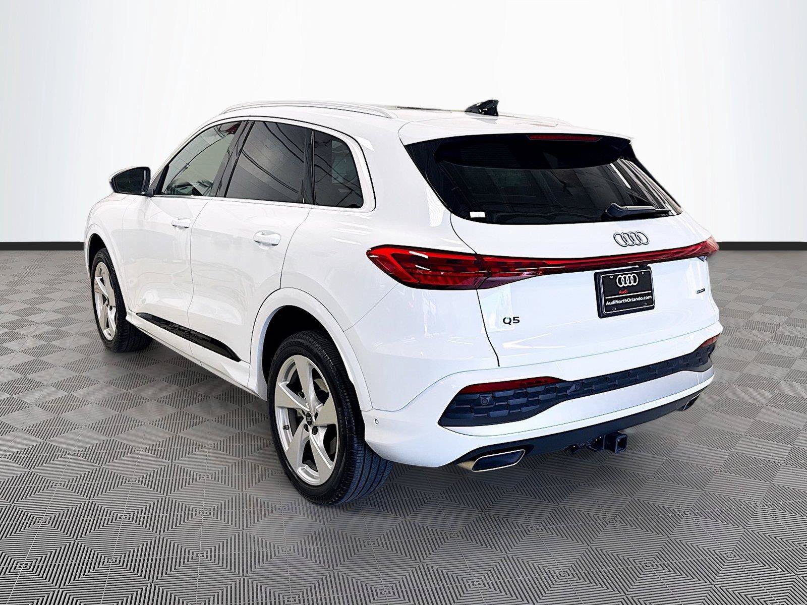 Certified 2025 Audi Q5 Premium AWD/4WD image 5