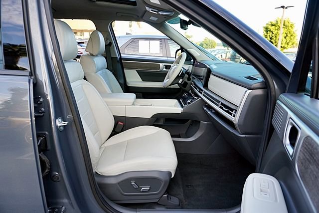 Certified 2024 Hyundai Santa Fe Limited image 11