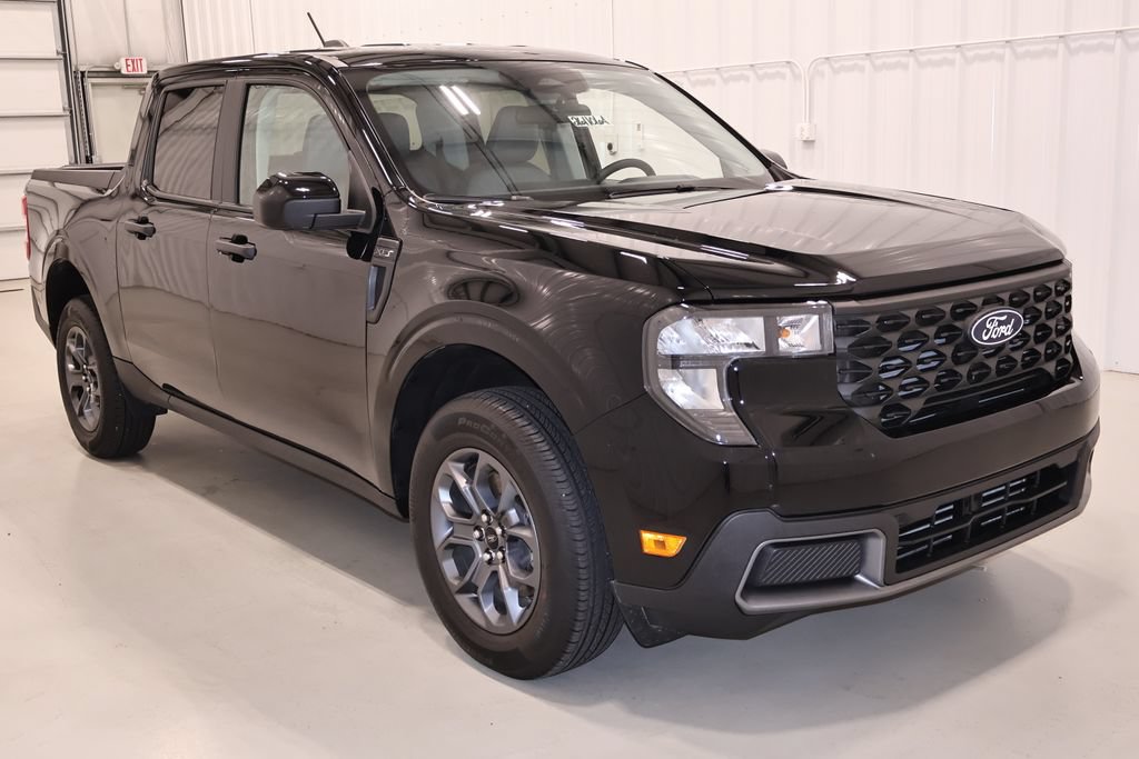Certified 2025 Ford Maverick XLT w/ XLT Luxury Package AWD/4WD image 4