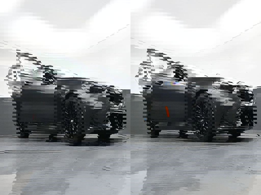 Used 2026 BMW M5 Touring image 40