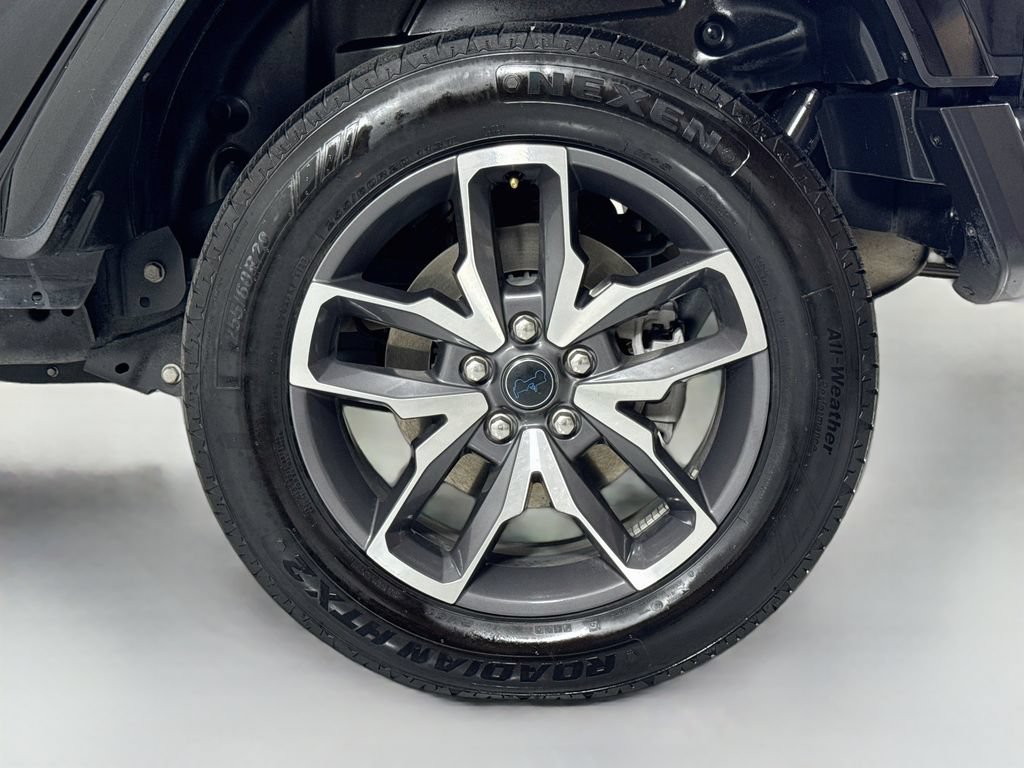 Used 2024 Jeep Wrangler Unlimited w/ Convenience Group AWD/4WD image 9
