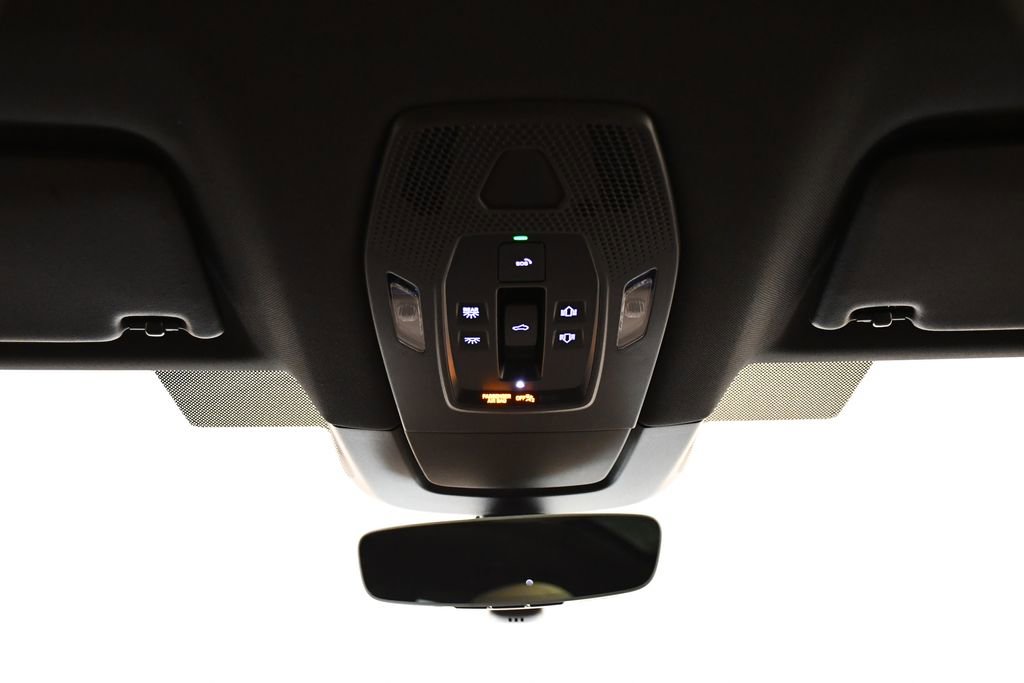 Used 2025 Porsche Macan 4S Electric image 20