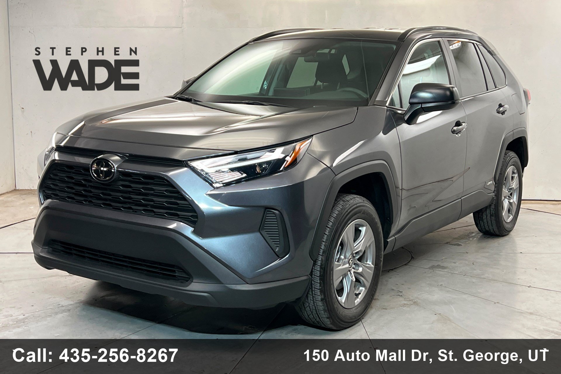 Used 2025 Toyota RAV4 LE AWD/4WD image 1