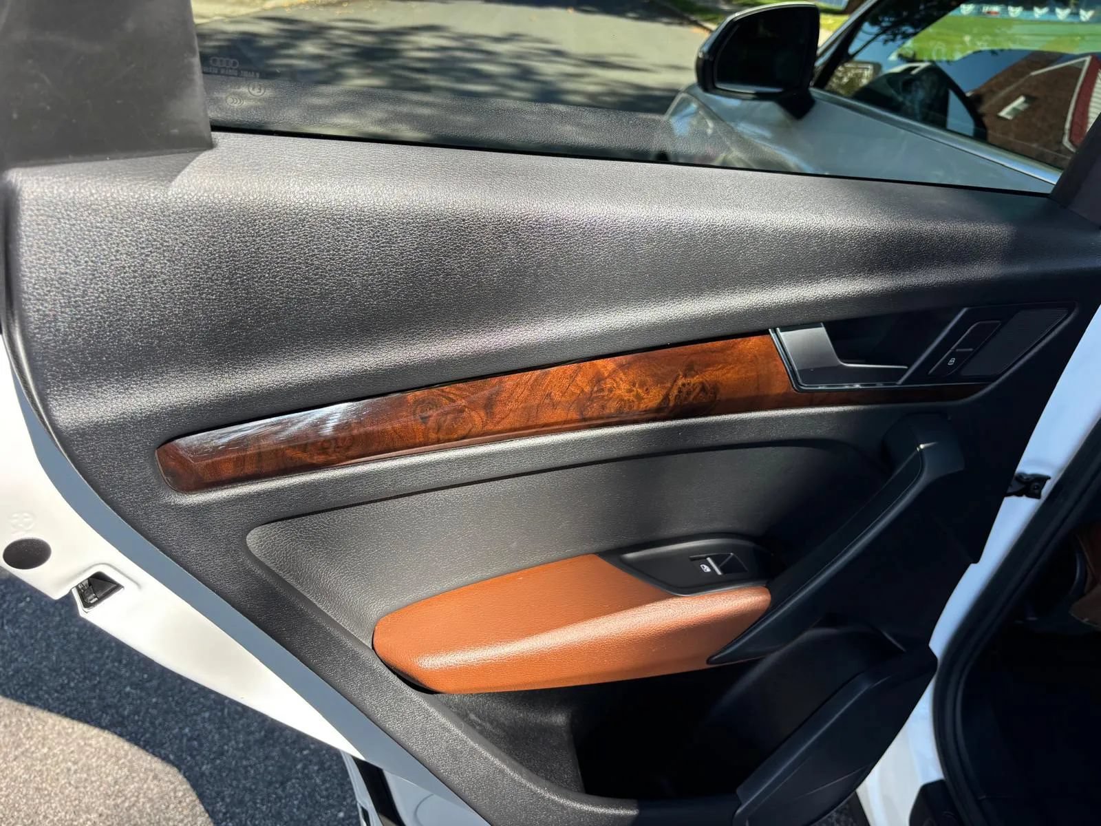 Used 2019 Audi Q5 2.0T Premium w/ Convenience Package AWD/4WD image 24