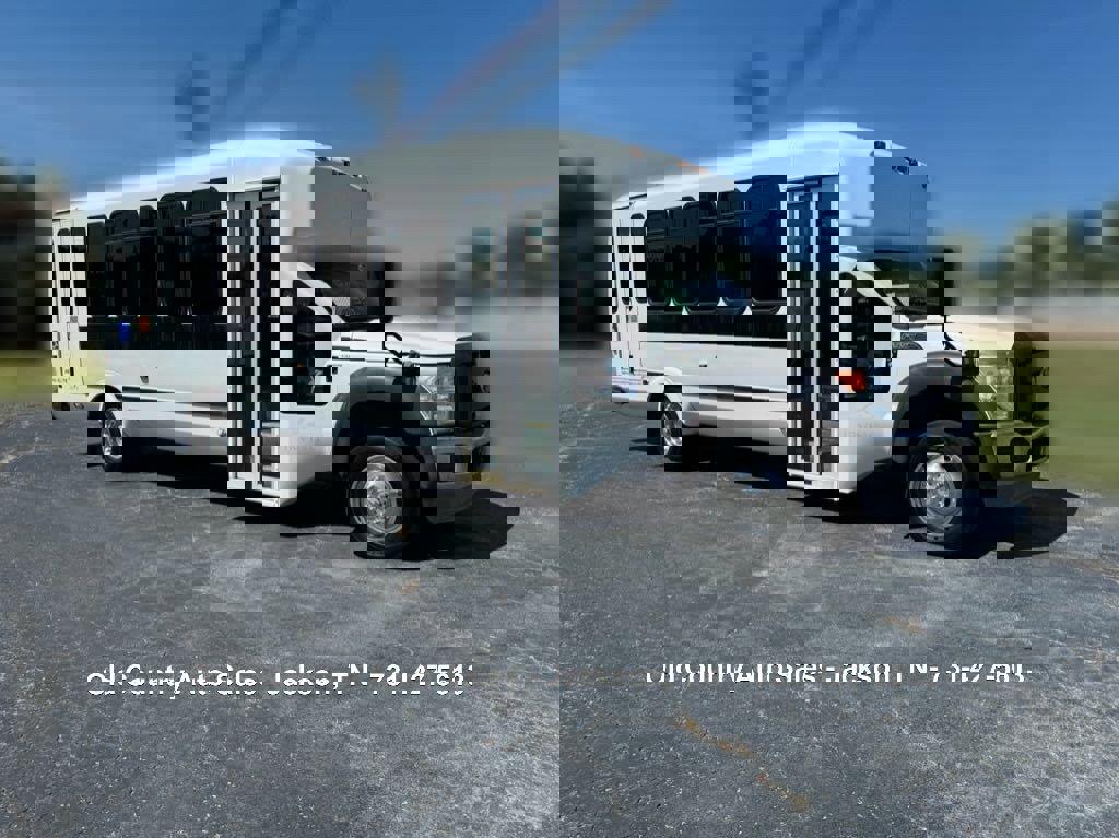 Used 2012 Ford F550 2WD Regular Cab Super Duty w/ Payload Upgrade Pkg image 1