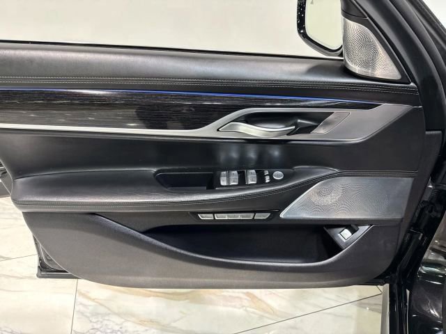 Used 2017 BMW 750i xDrive AWD/4WD image 62