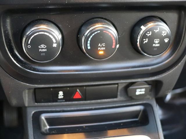 Used 2017 Jeep Patriot 75th Anniversary w/ Power Value Group image 22