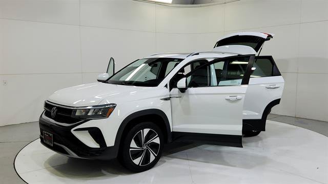 Used 2024 Volkswagen Taos SE AWD/4WD image 30