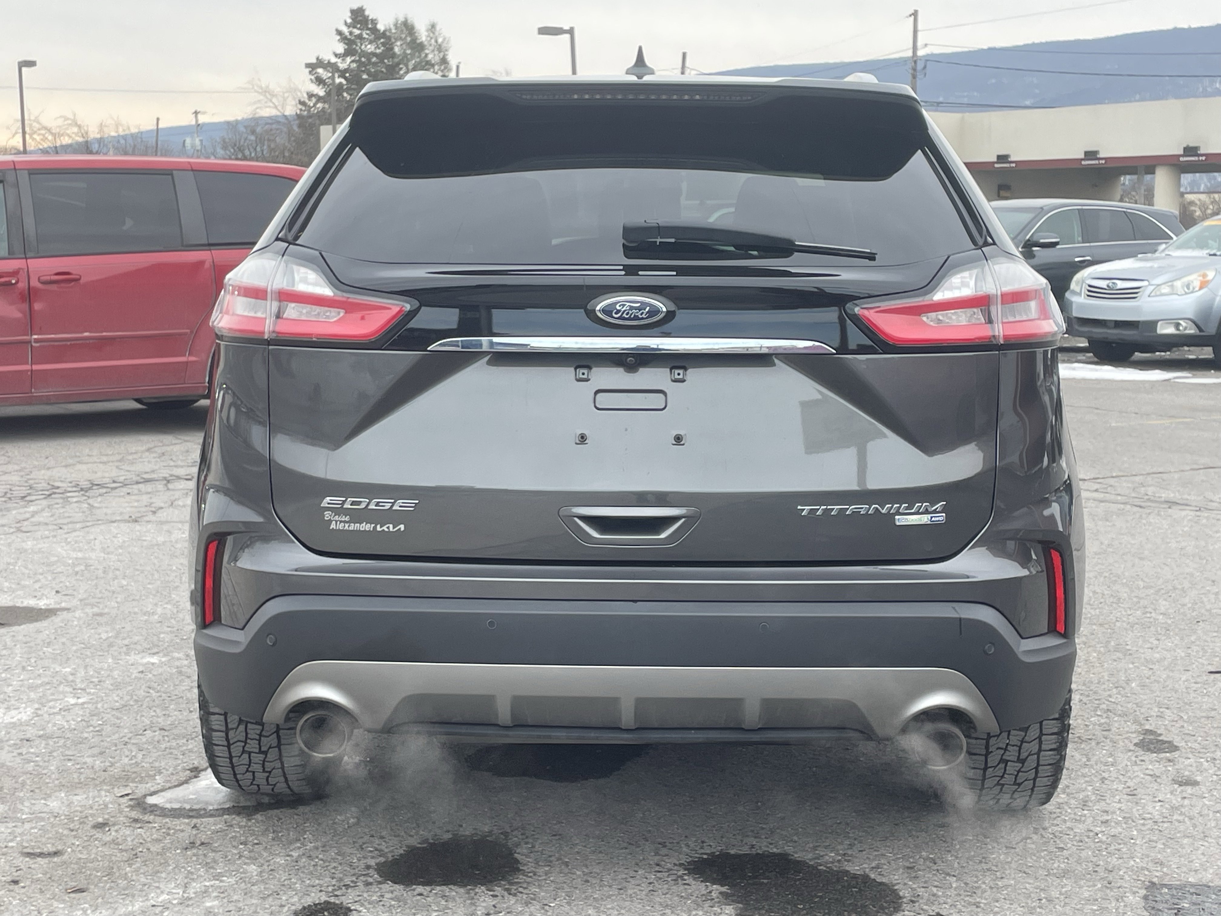 Used 2020 Ford Edge Titanium video 4