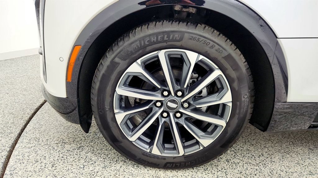 Used 2024 Cadillac Lyriq Sport AWD/4WD image 9