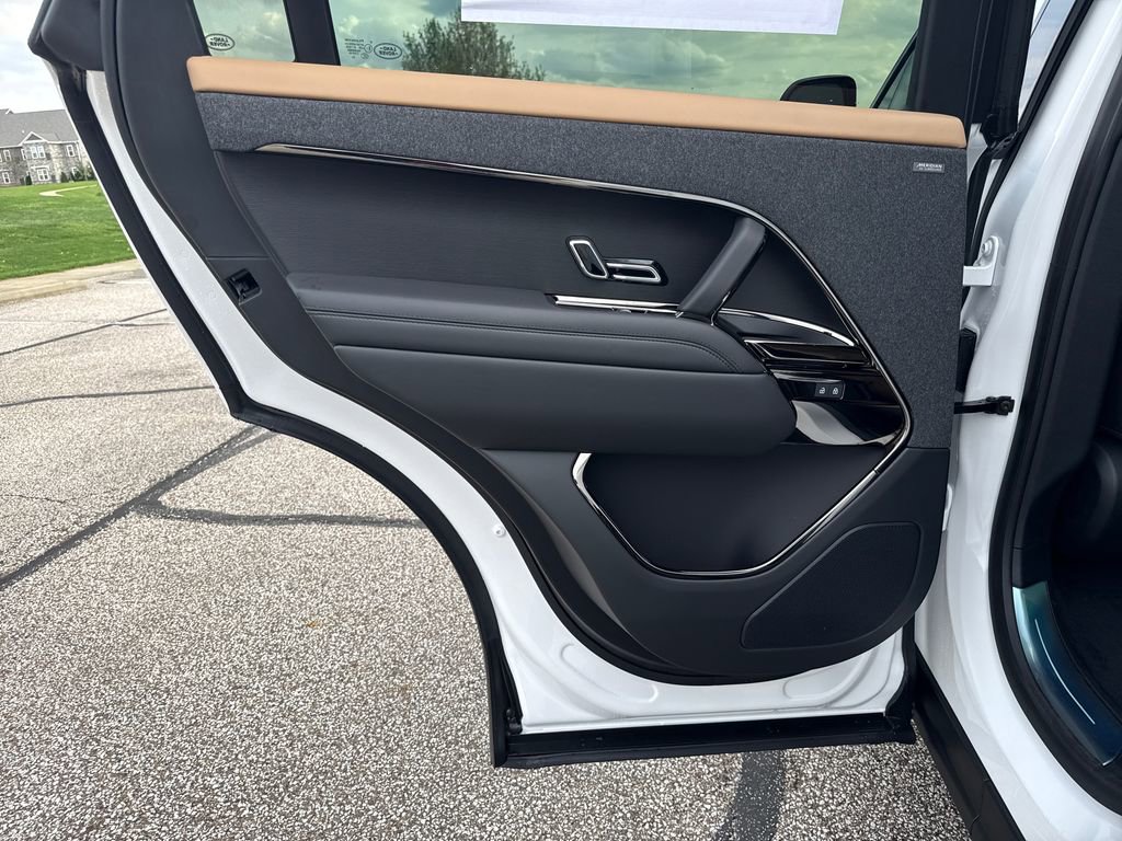 New 2026 Land Rover Range Rover Sport Dynamic SE image 13