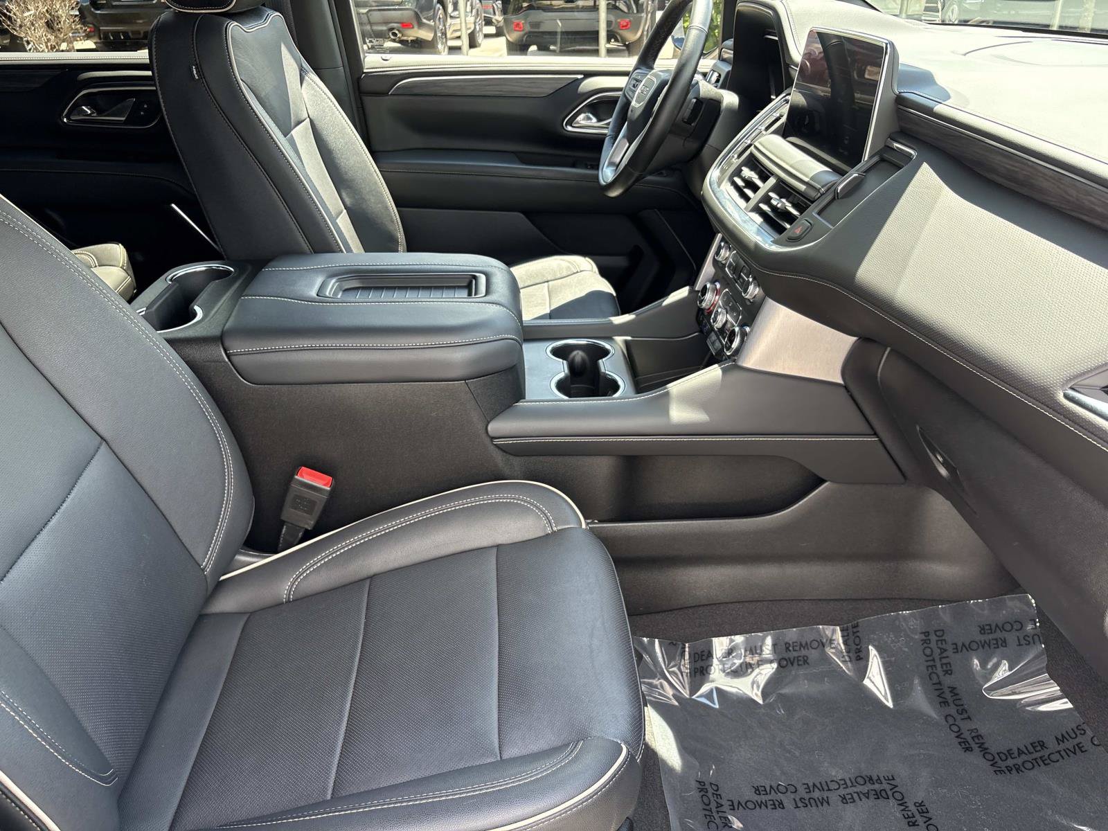 Used 2023 GMC Yukon SLT AWD/4WD image 35