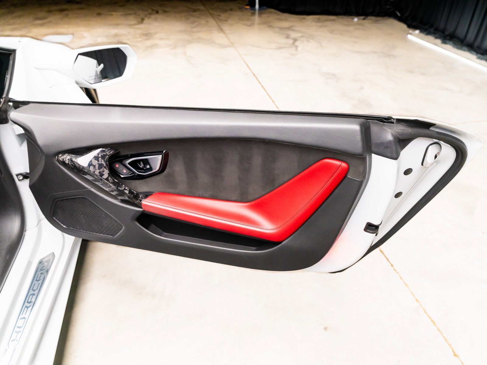 Used 2015 Lamborghini Huracan LP 610-4 image 56