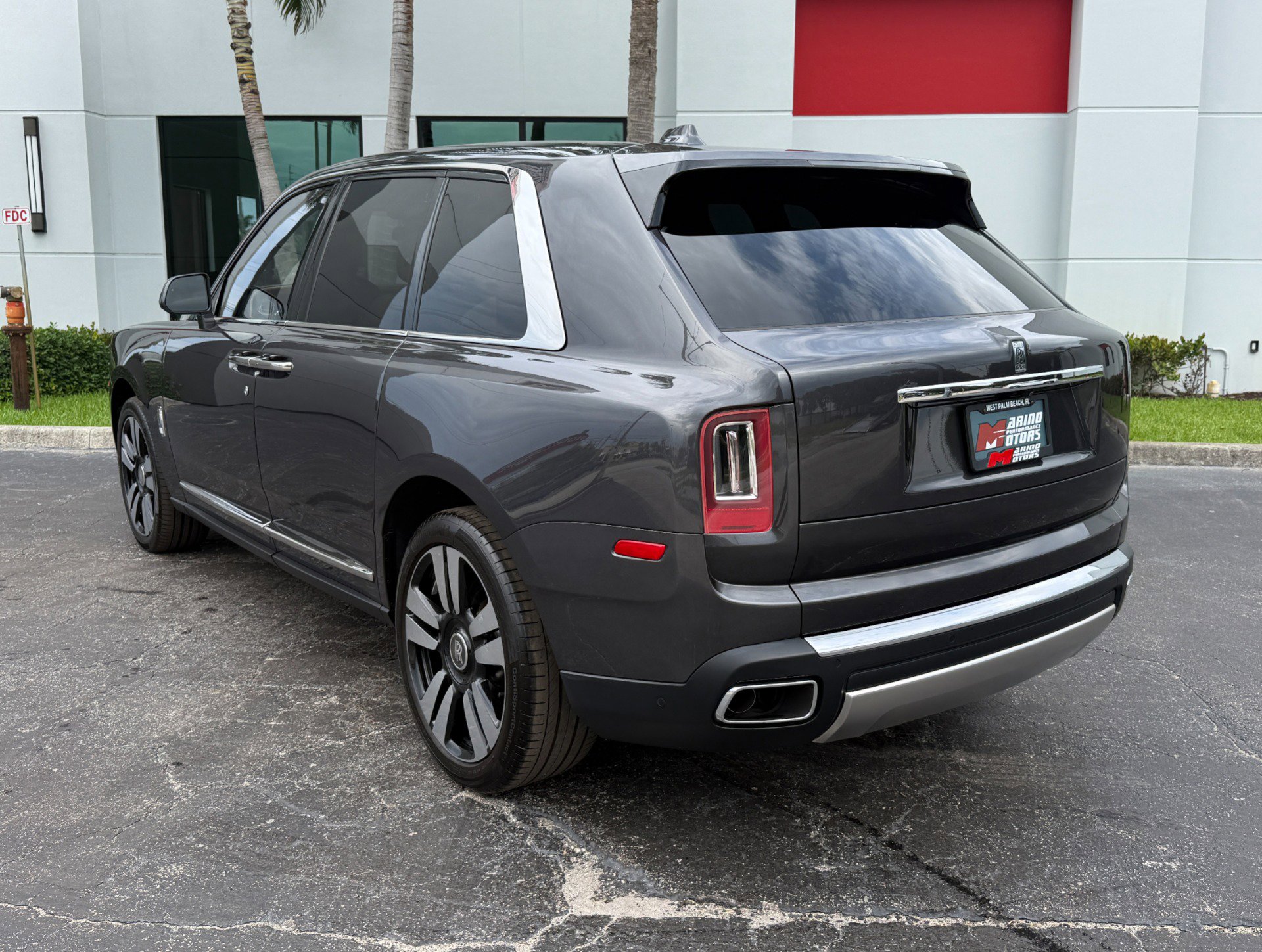 Used 2022 Rolls-Royce Cullinan AWD/4WD image 15