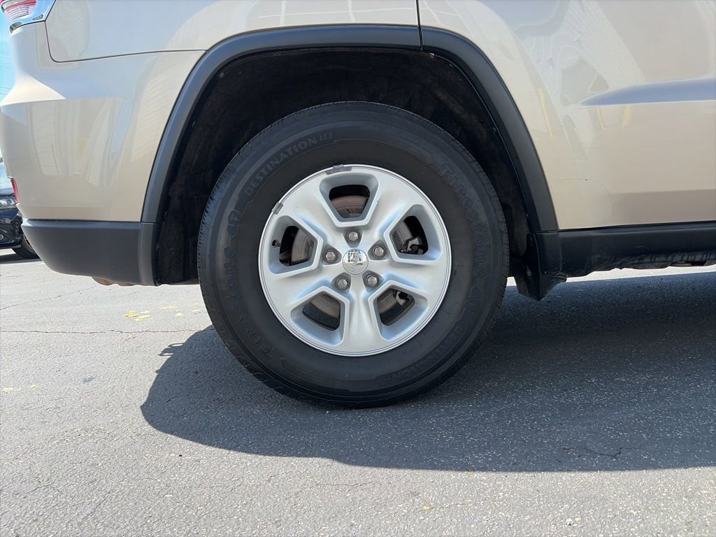 Used 2014 Jeep Grand Cherokee Laredo w/ Quick Order Package 23E image 9