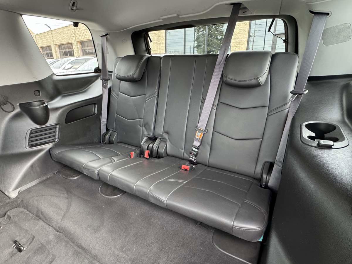 Used 2017 Cadillac Escalade Luxury AWD/4WD image 49
