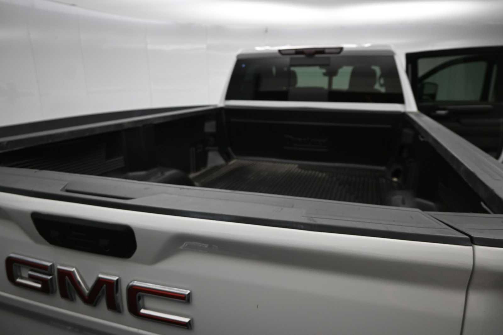 Used 2024 GMC Sierra 2500 AT4 w/ AT4 Premium Plus Package AWD/4WD image 39