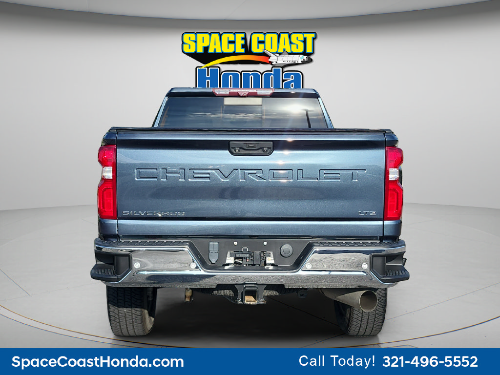 Used 2020 Chevrolet Silverado 2500 LTZ w/ LTZ Premium Package AWD/4WD image 4