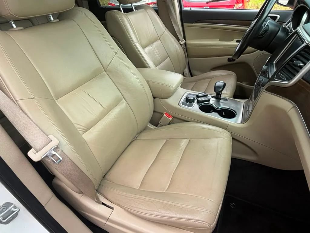 Used 2015 Jeep Grand Cherokee Limited AWD/4WD image 16