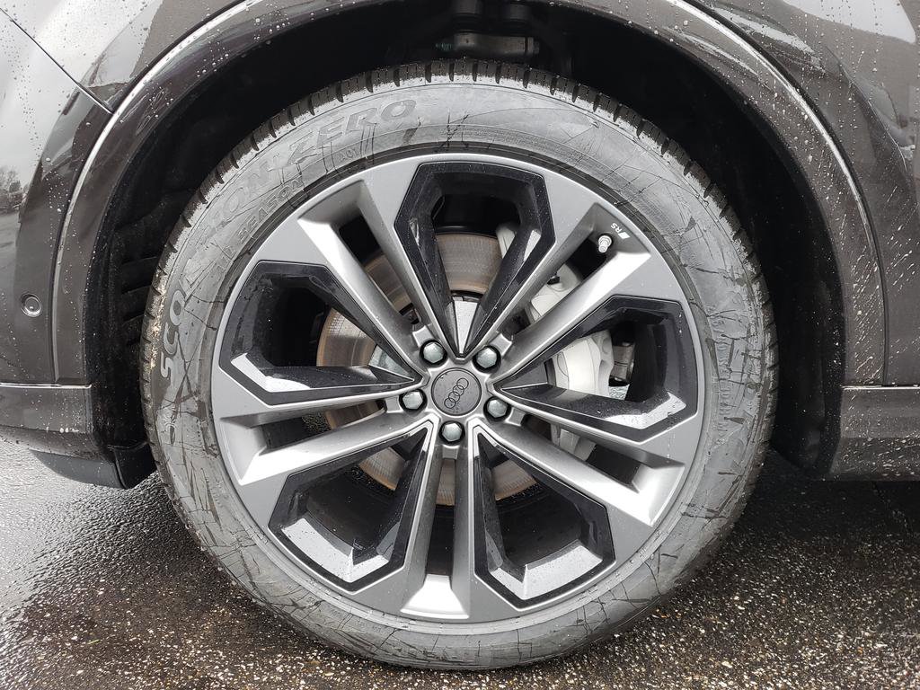 New 2026 Audi Q7 3.0T Premium Plus AWD/4WD image 12