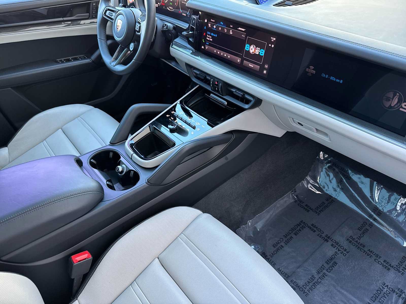 Certified 2025 Porsche Cayenne S AWD/4WD image 17