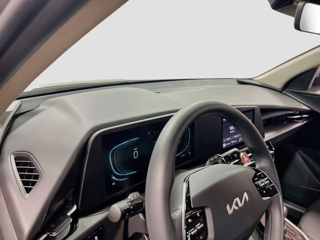 New 2026 Kia Niro LX FWD image 9