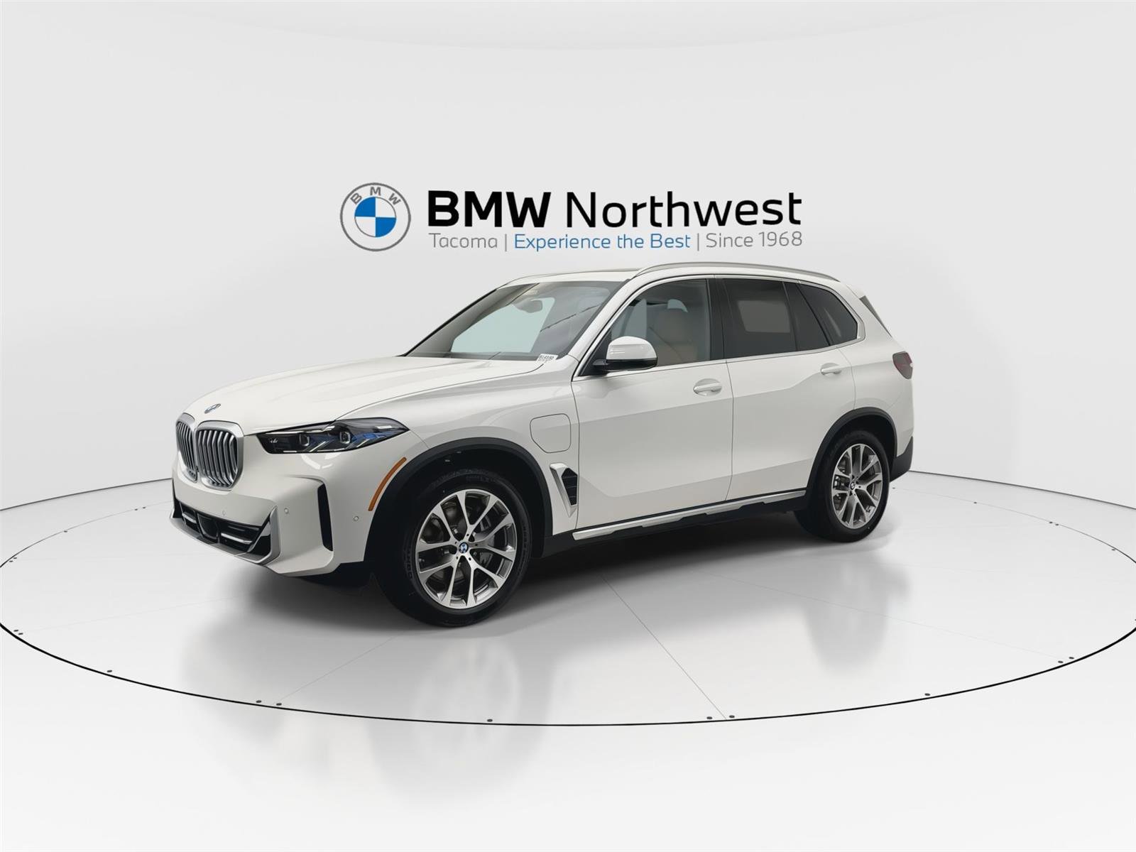 New 2026 BMW X5 xDrive50e w/ Executive Package image 9
