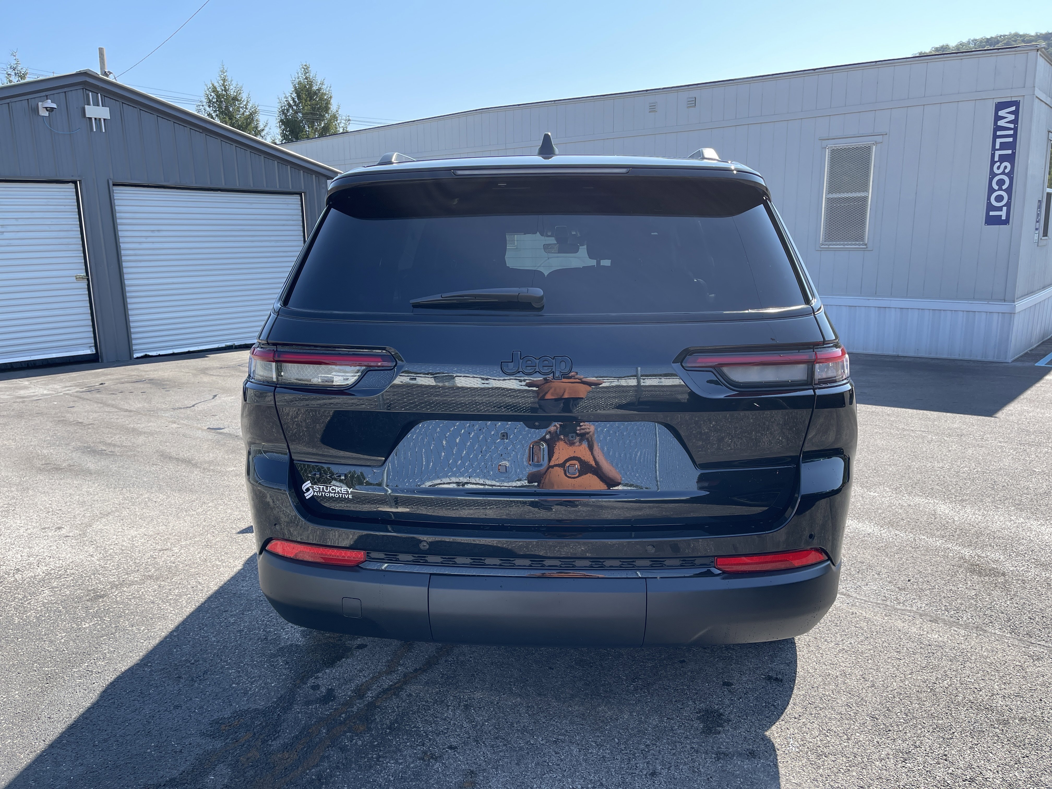 New 2025 Jeep Grand Cherokee L Altitude image 4