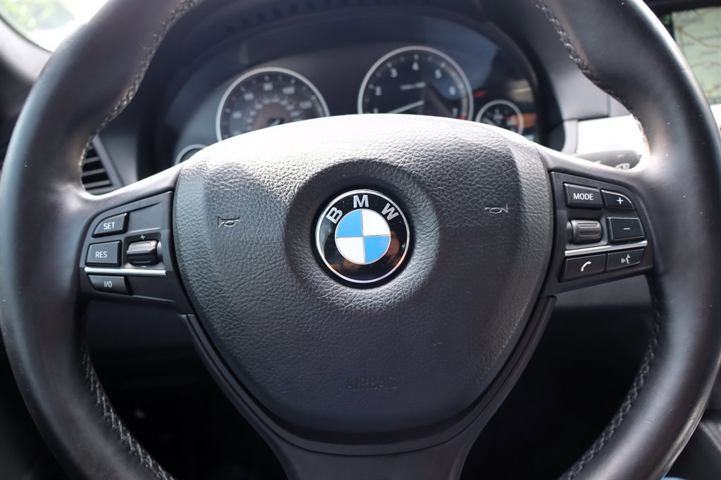 Used 2013 BMW 550i xDrive Sedan AWD/4WD image 28