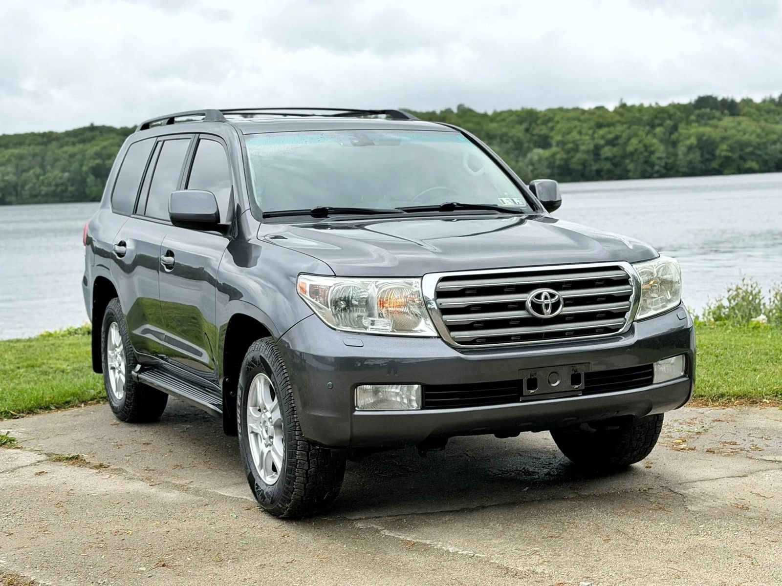 Used 2011 Toyota Land Cruiser w/ Upgrade Pkg AWD/4WD image 5
