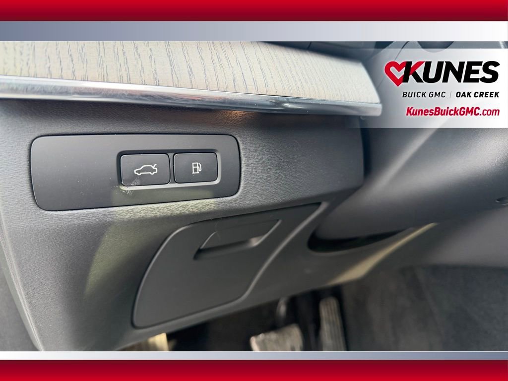 Used 2025 Volvo XC90 T8 Ultra w/ Protection Package Premier AWD/4WD image 11