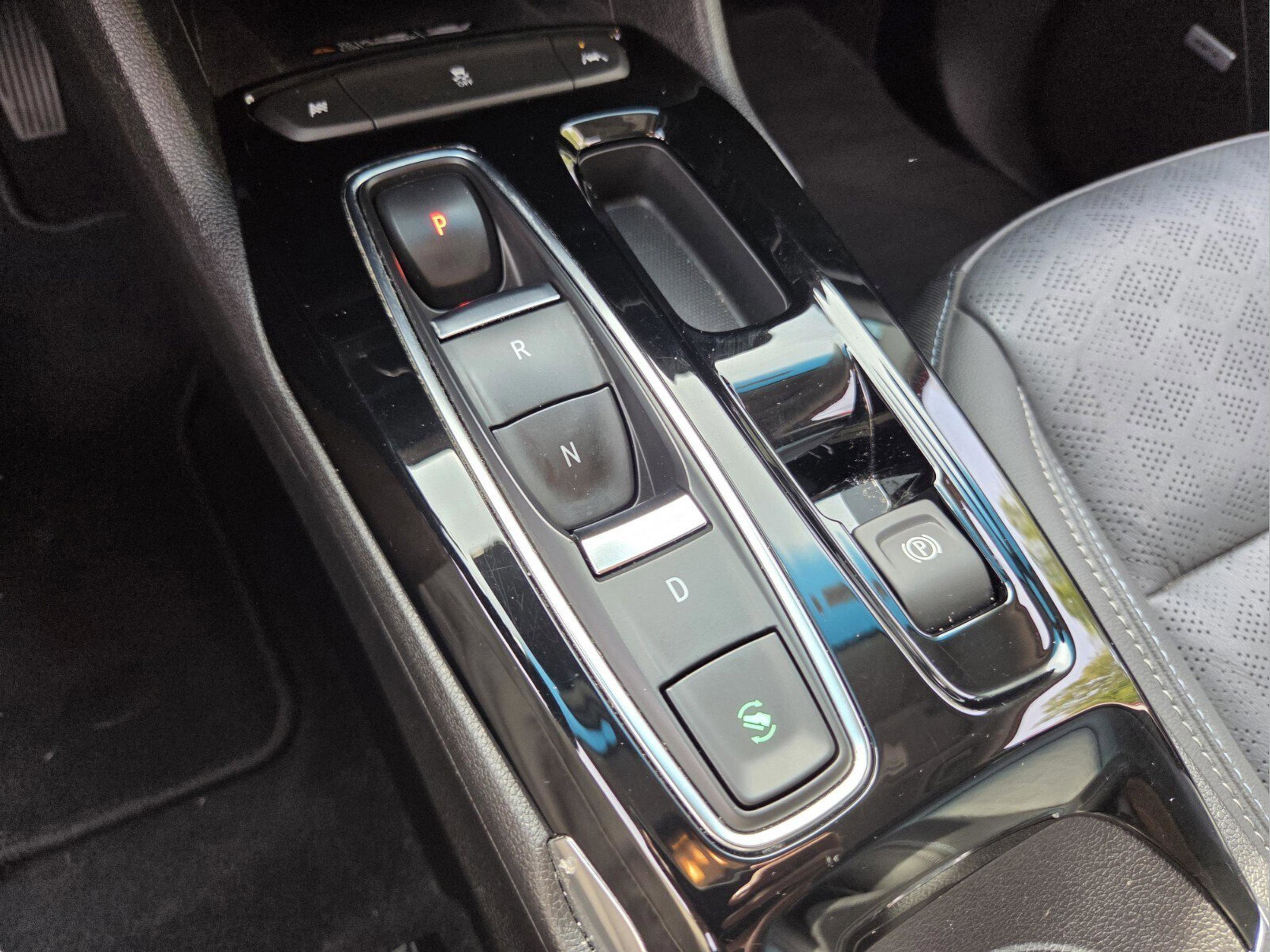 Certified 2023 Chevrolet Bolt LT w/ Infotainment Package FWD image 19