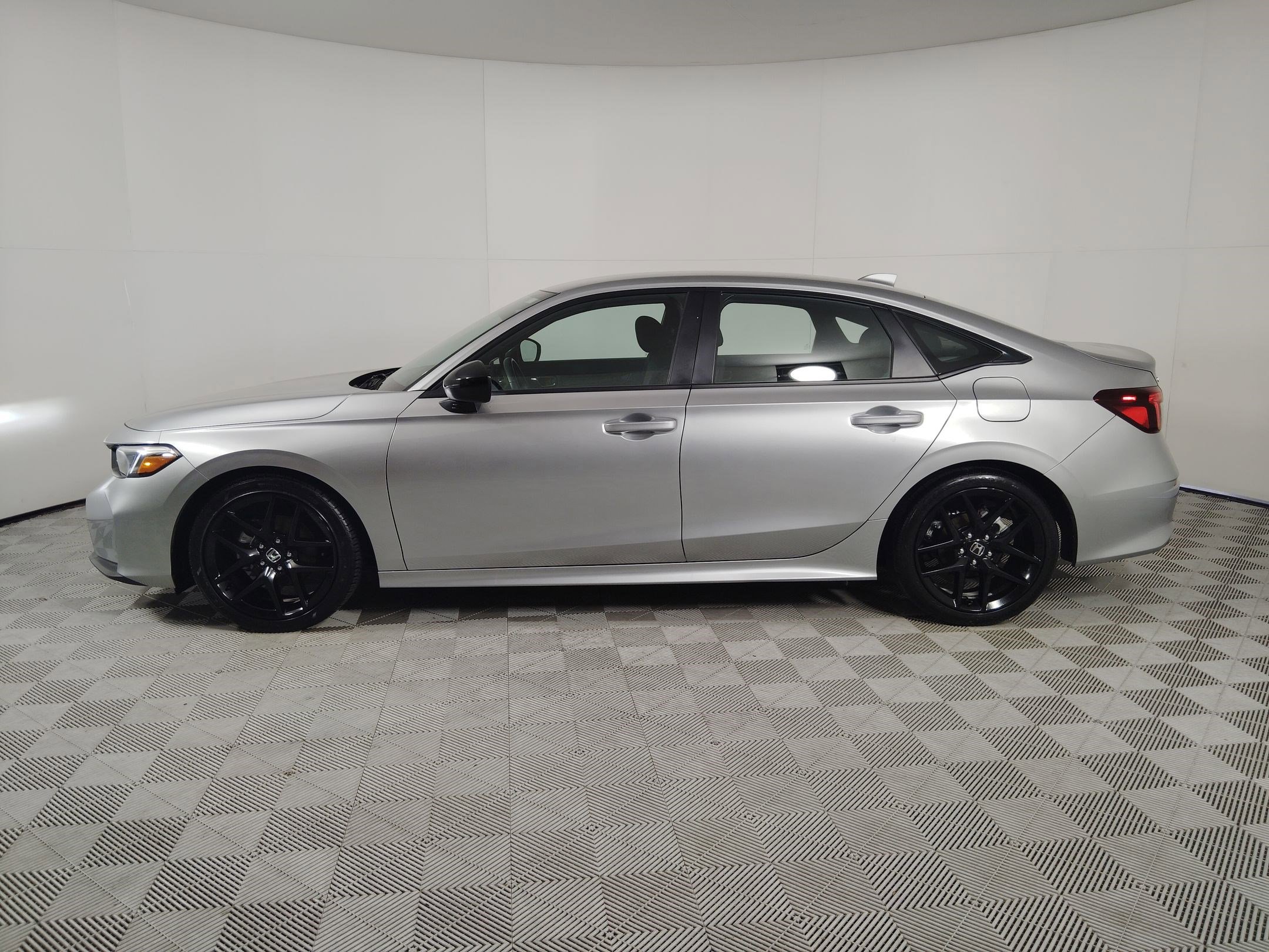 Certified 2025 Honda Civic Sport image 2