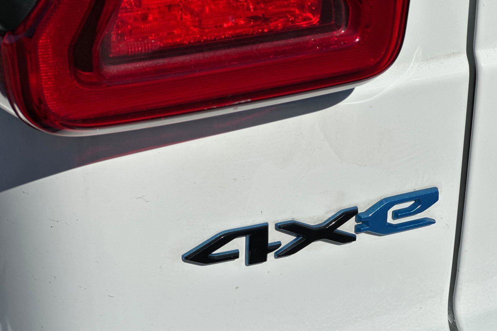 Used 2022 Jeep Wrangler Unlimited Sahara image 32